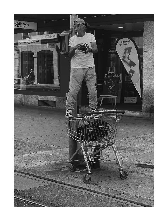 Street photographer observed by Ben Taleb